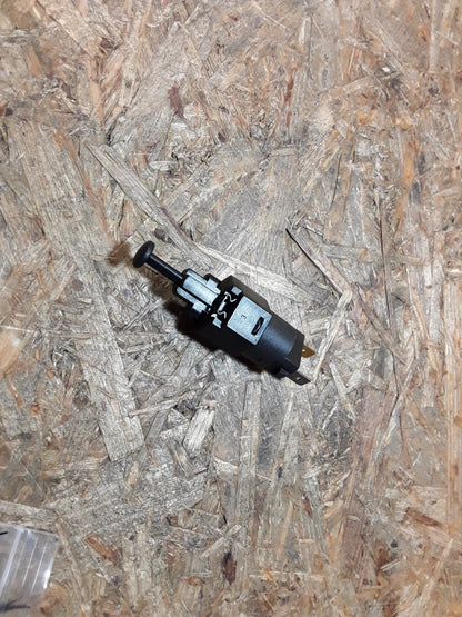 Vectra B Bremslichtschalter original GM Opel NEU