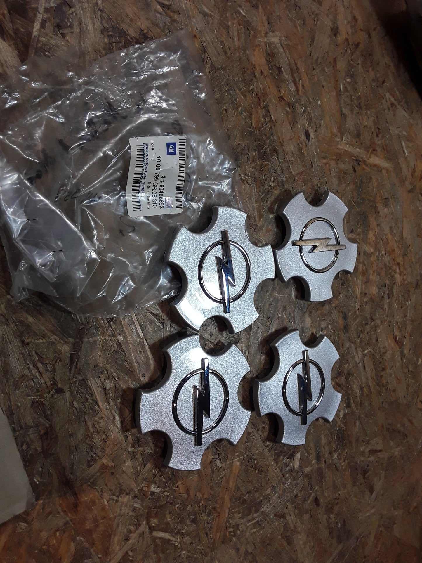 Omega A Meriva A Calibra Astra G Satz Nabendeckel original GM Opel NEU
