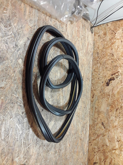 Astra F Türgummidichtung hinten links rechts (Leichte Beschädigung) original GM Opel NEU