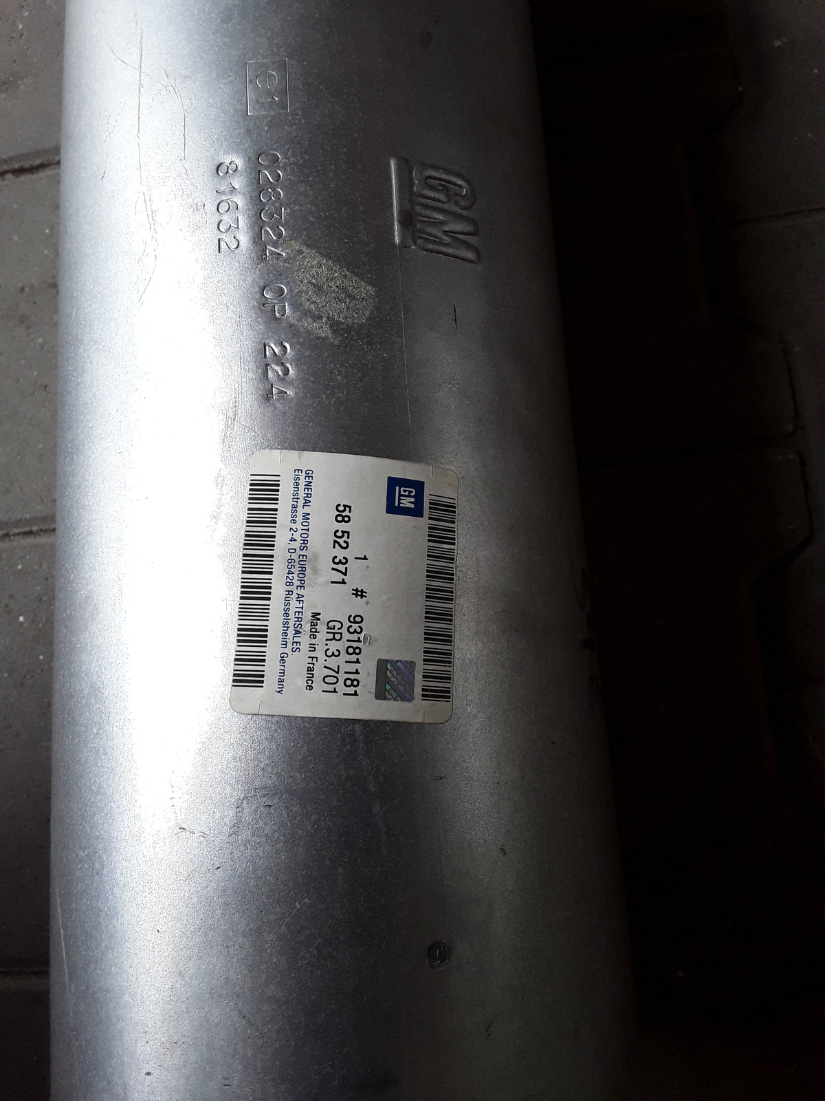 Omega B Bj 94-03 2,0l Endschalldämpfer original GM Opel NEU
