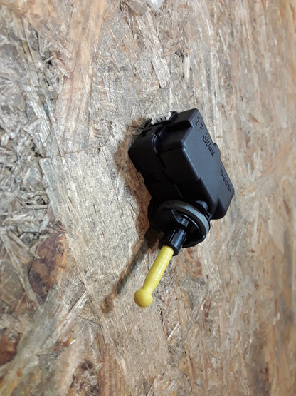 Corsa C Stellmotor Leuchtweitenregulierung original GM Opel NEU