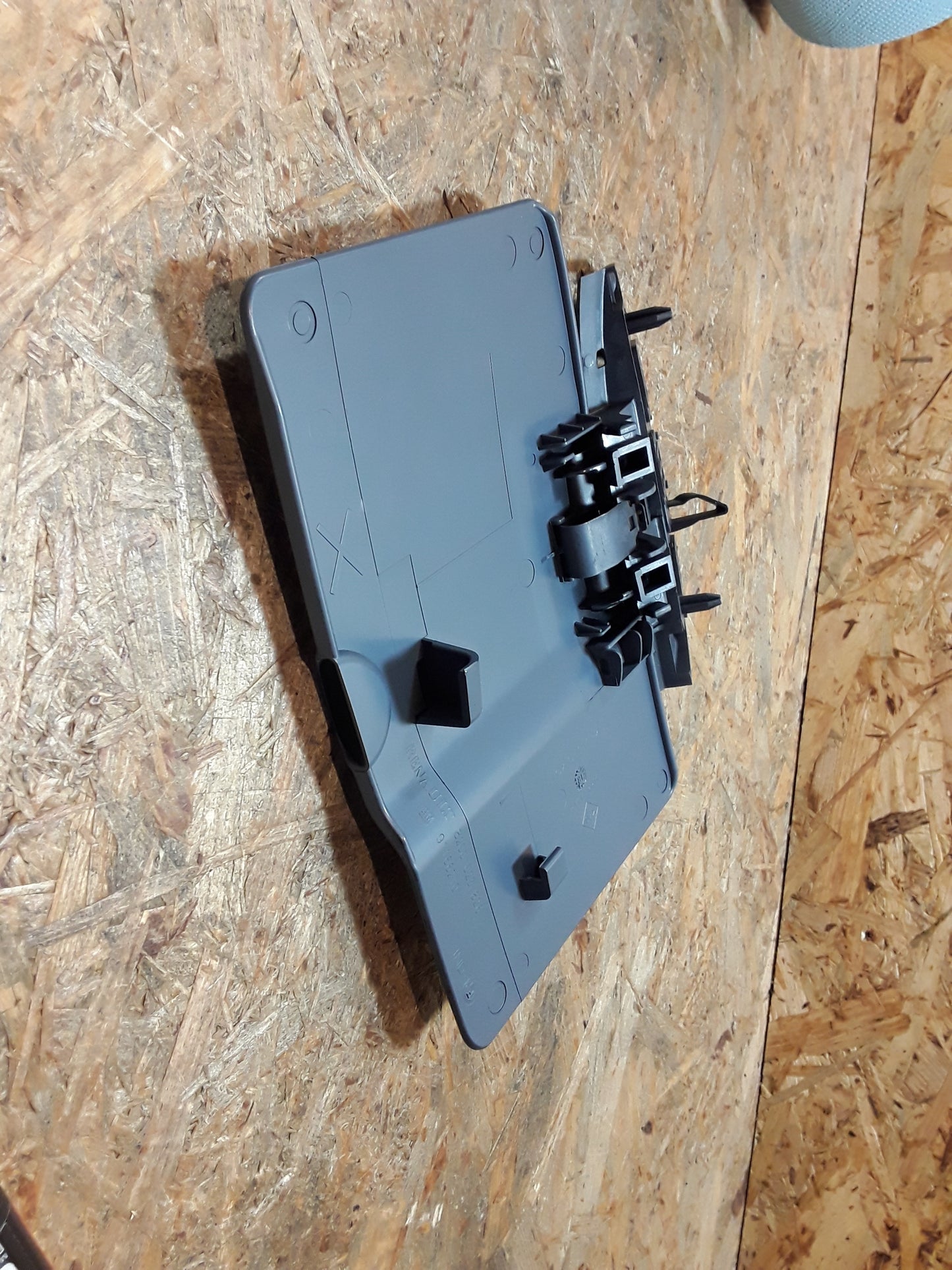 Vivaro A Tankdeckel mit Scharnier original GM Opel NEU