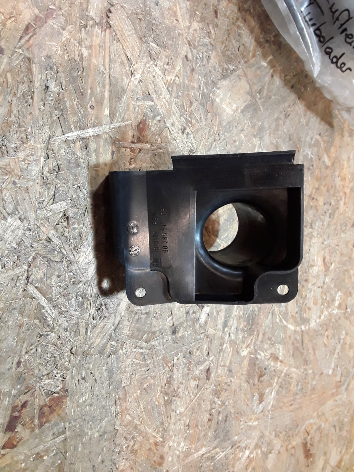 Kadett E Verbindungs Schlauch Luftfilter original GM Opel NEU
