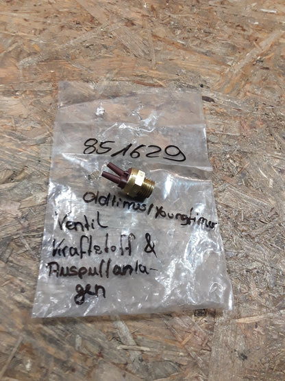 Oldtimer Ventil Kraftstoffpumpe und Auspuffanlagen original GM Opel NEU