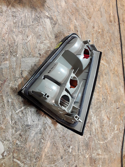 Kadett E Rückleuchte links dunkel original GM Opel NEU