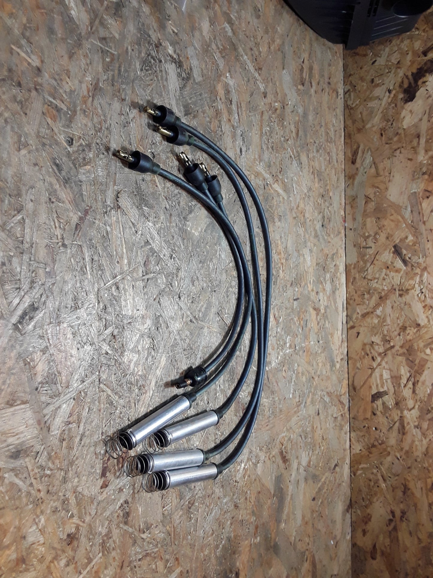 Corsa A Satz Zündleitung original GM Opel NEU