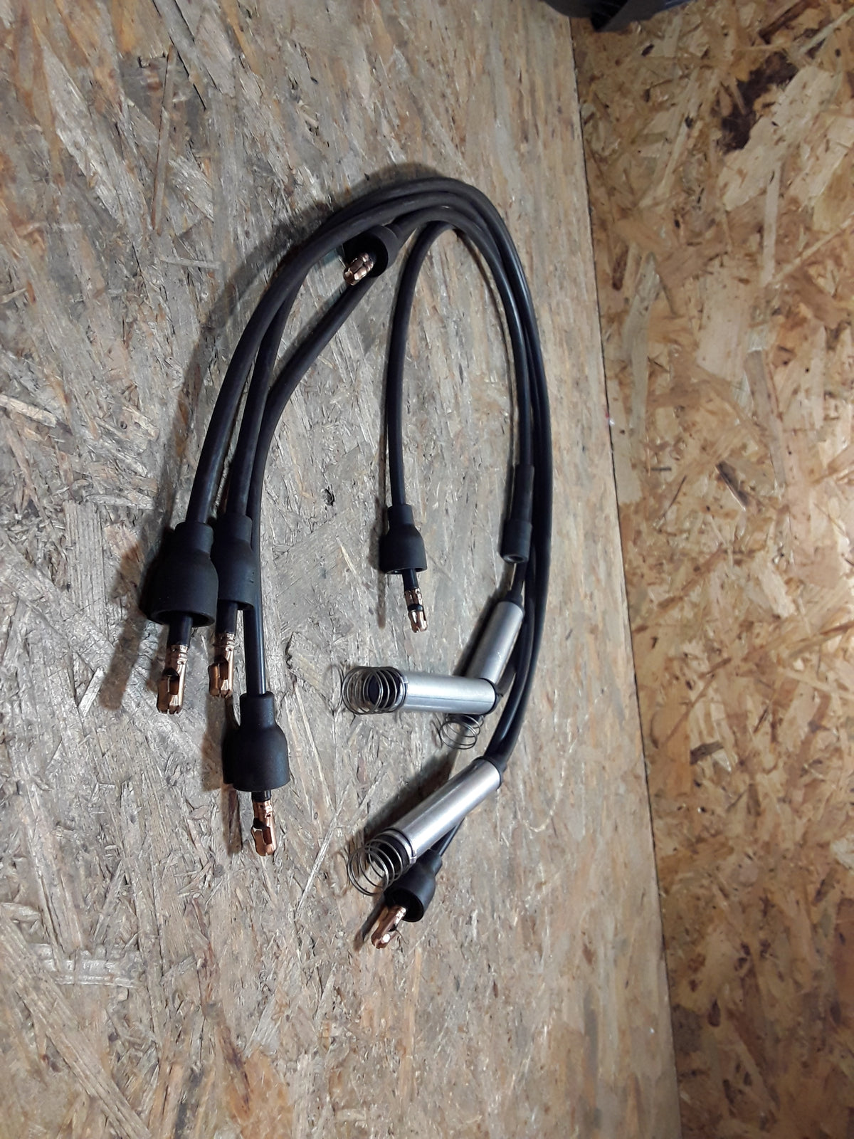 Omega A 86-94 Bj Satz Zündleitung original GM Opel NEU