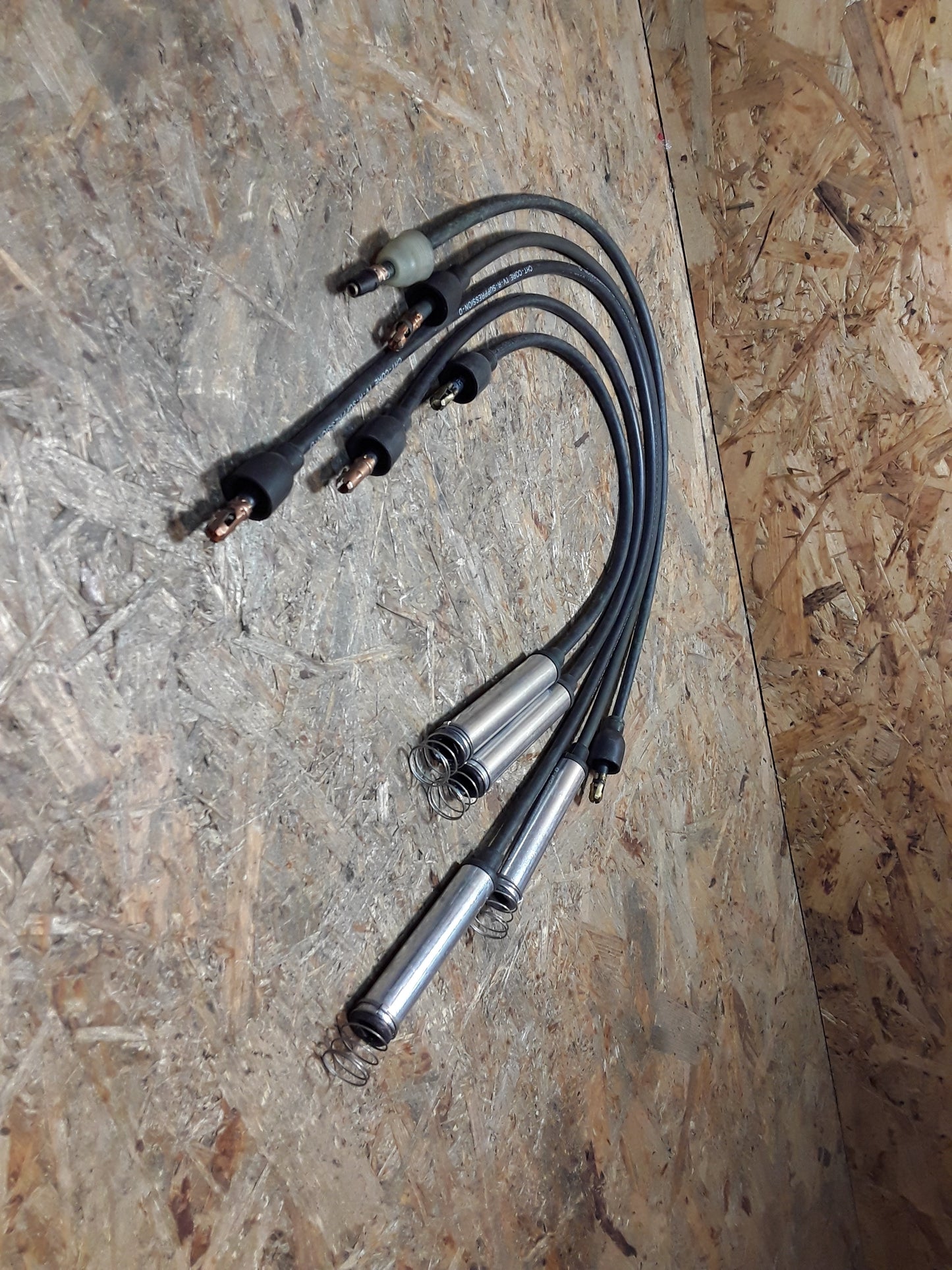 Kadett E Satz Zündleitung original GM Opel NEU