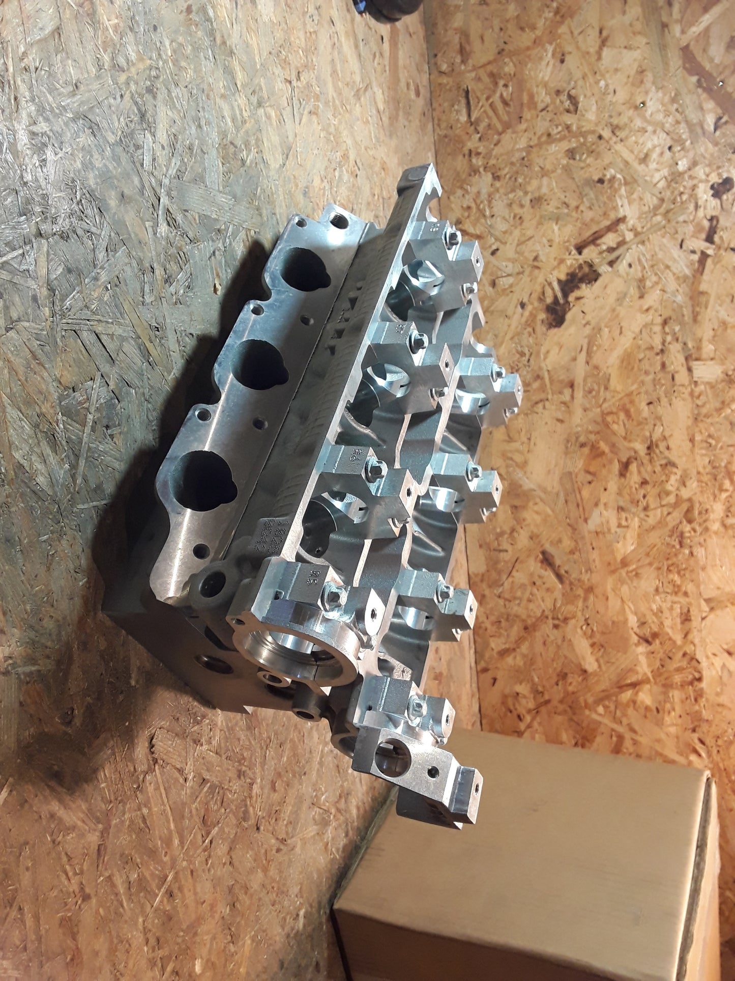 Signum 3,2l Zylinderkopf ohne Ventile für Zylinder 2,4,6 original GM Opel NEU