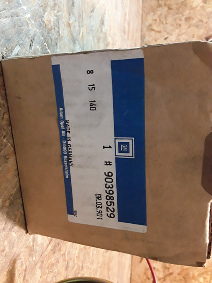 Kadett E Caravan Deckel Benzinpumpe mit Halter und Elektroanschluss original GM Opel NEU