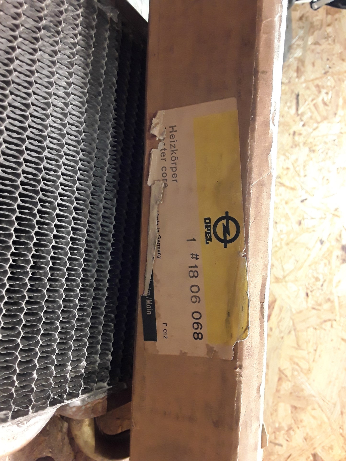 Oldtimer Youngtimer Heizkörper original GM Opel NEU