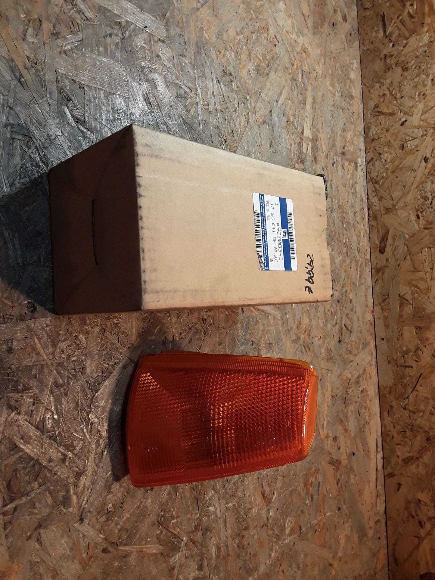 Kadett E Blinkerleuchte vorne rechts original GM Opel NEU