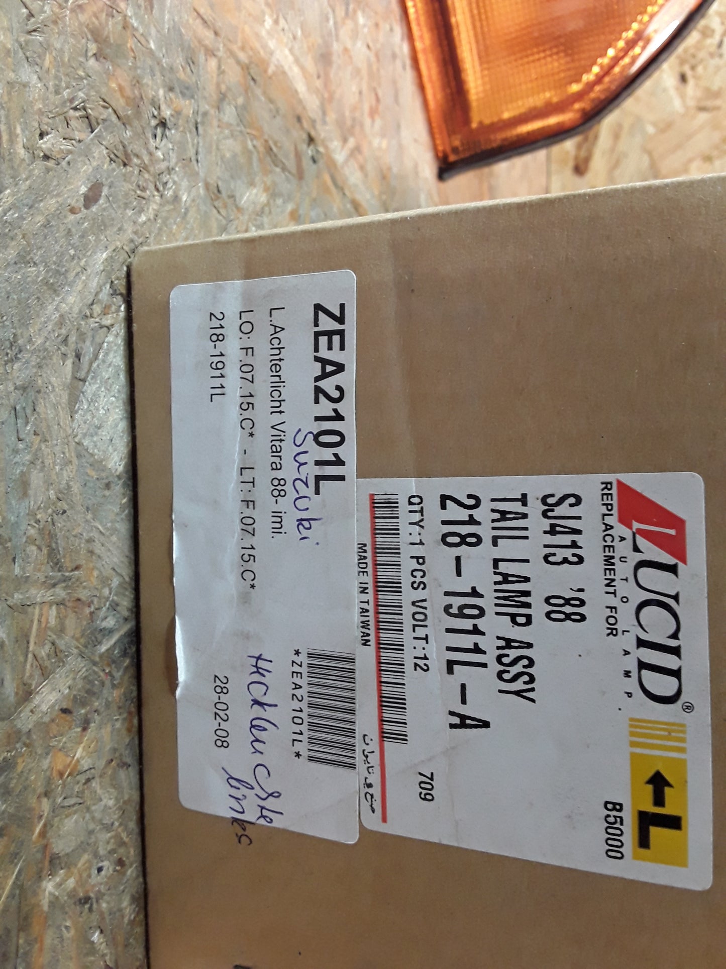 Suzuki Vitara 88 Heckleuchte links original LUCID NEU