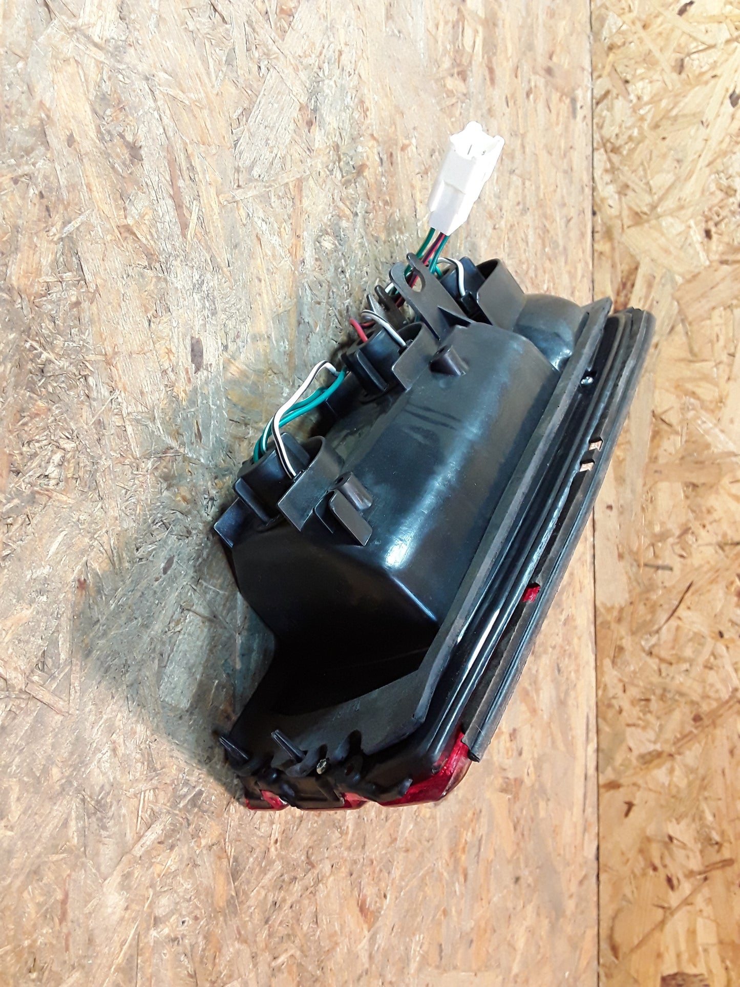 Suzuki Vitara 88 Heckleuchte links original LUCID NEU