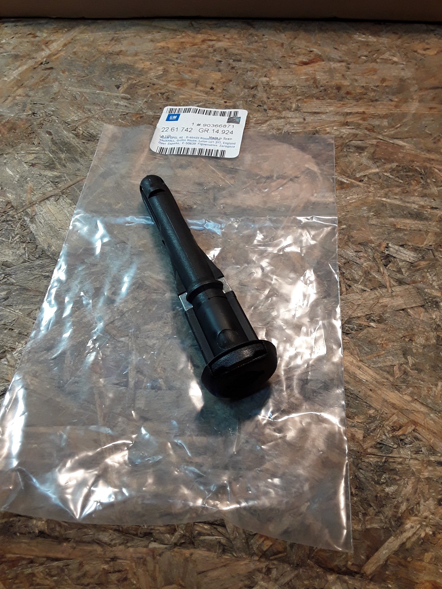 Tigra A Omega B Führungshülse Kopfstütze hinten schwarz original GM Opel NEU