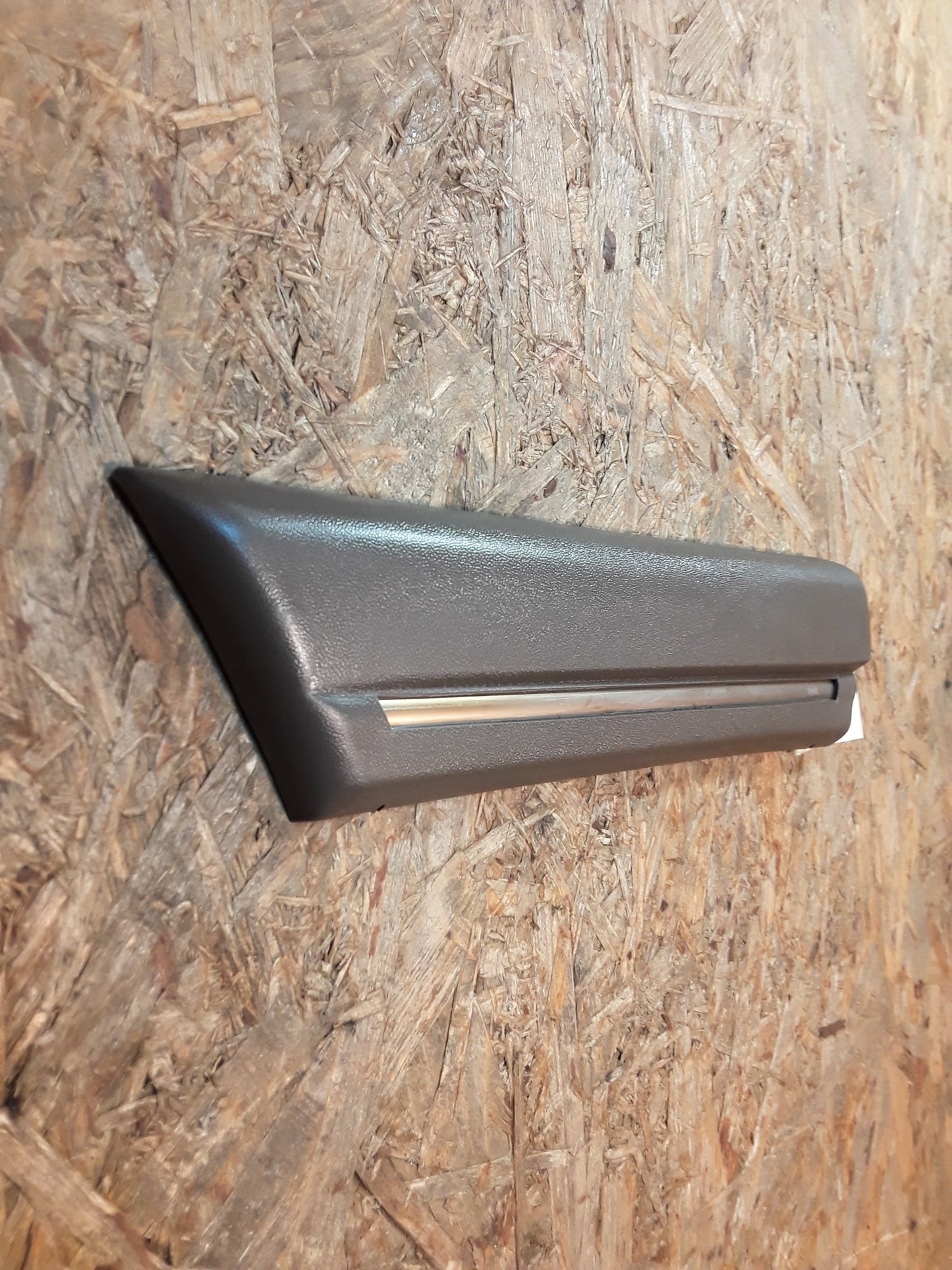 Omega A Zierleiste dunkelbeige Kotflügel vorne links original GM Opel NEU