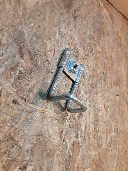 Kadett E Schließbügel Kofferraum original GM Opel NEU