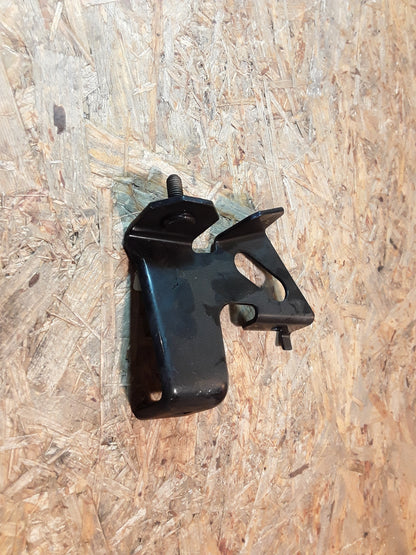 Omega A Caravan Halter Stoßstange hinten links