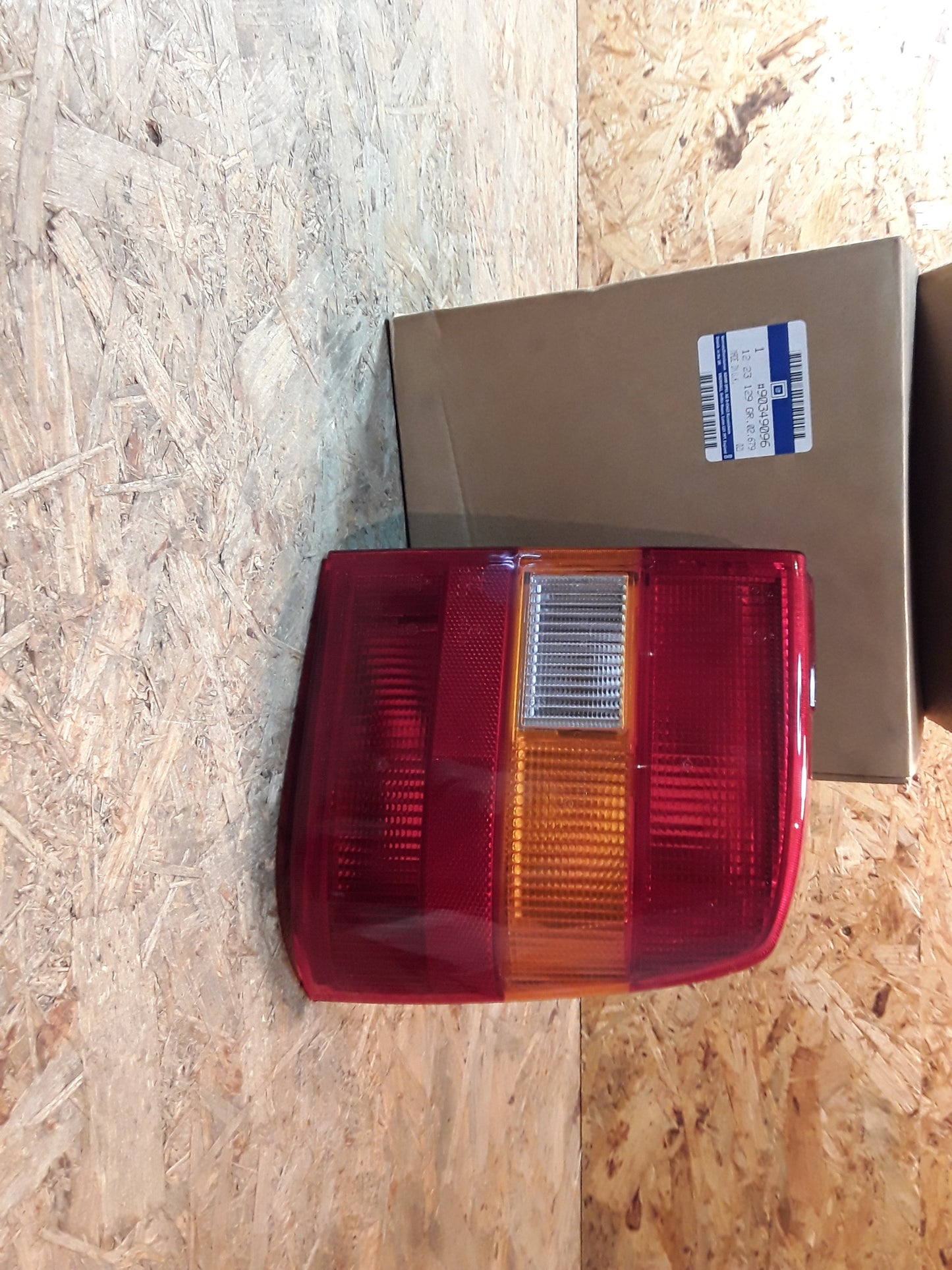 Vectra A Heckleuchte Nebelscheinwerfer rechts original GM Opel NEU