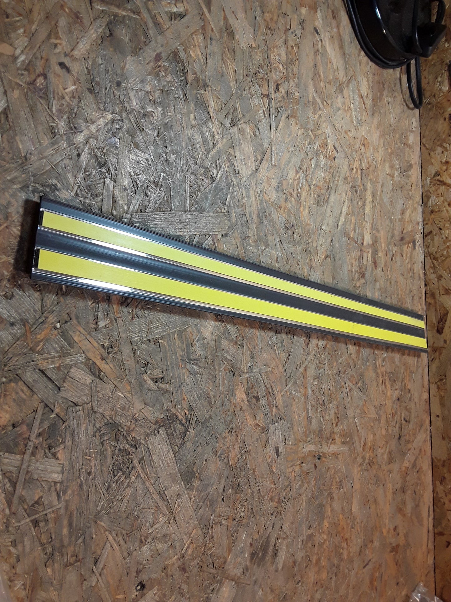 Corsa A Schutzzierleiste hinten links original GM Opel NEU