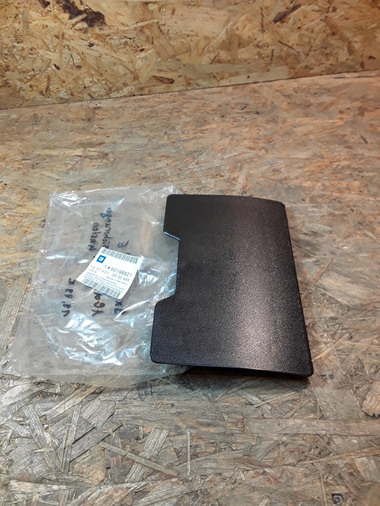Kadett E Abdeckung Sicherungskasten original GM Opel NEU