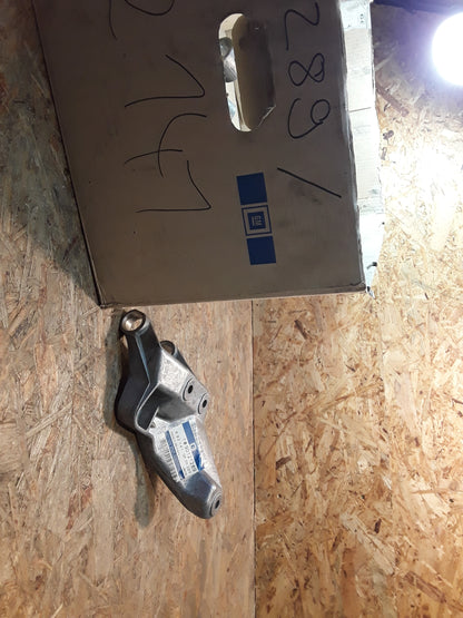 Ascona C 1.6l, 1.8l, 2.0l Motorhalter hinten rechts original GM Opel NEU