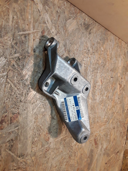 Ascona C 1.6l, 1.8l, 2.0l Motorhalter hinten rechts original GM Opel NEU