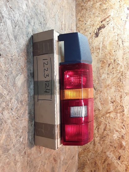 Kadett E Heckleuchte links original GM Opel NEU