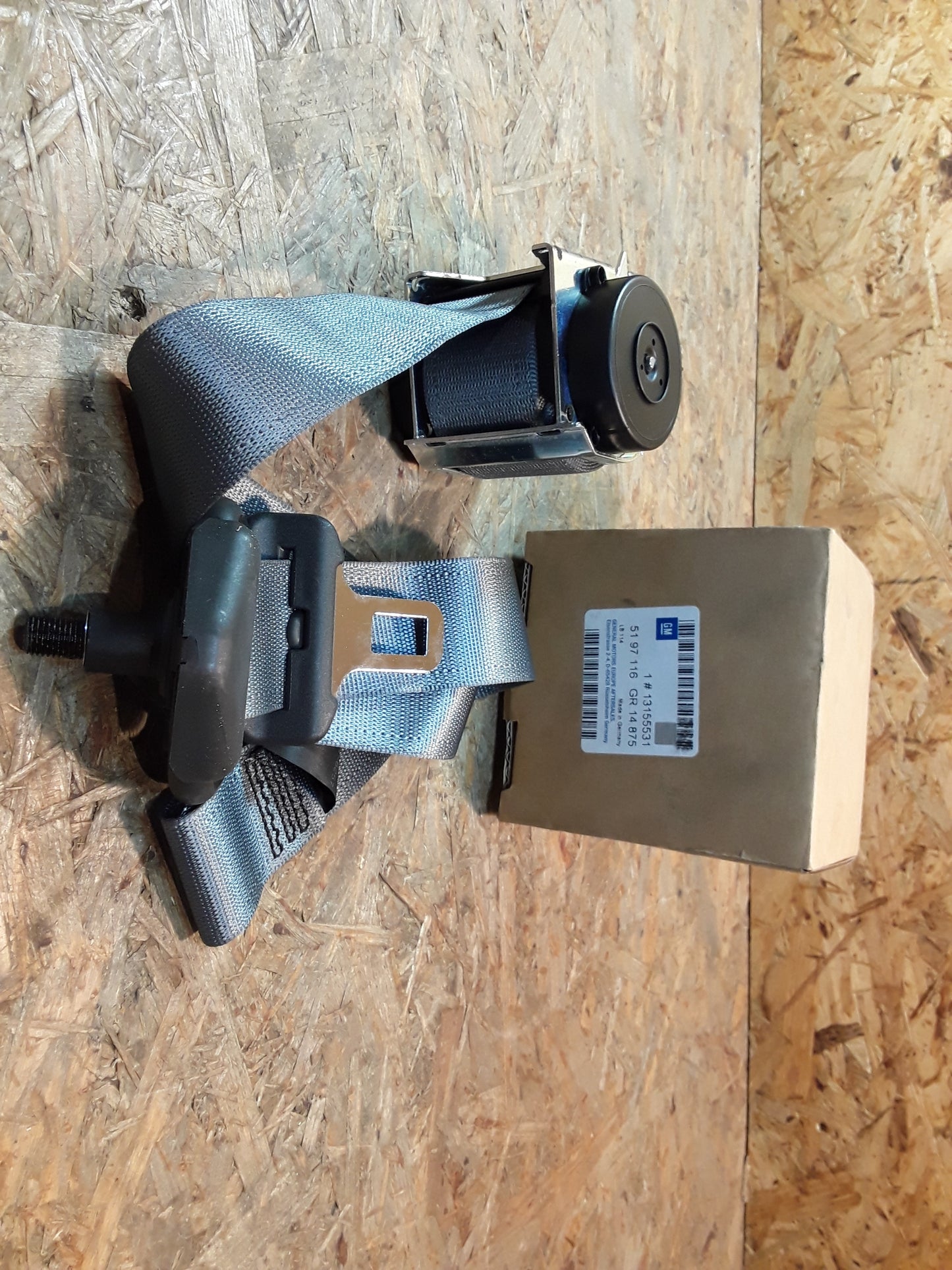 Astra H so Sicherheitsgurt vorne rechts grau original GM Opel NEU