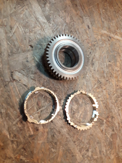 Vectra B Zahnrad 2. Gang mit Synchronring und Feder original GM Opel NEU
