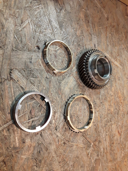 Vectra B Zahnrad 2. Gang mit Synchronring und Feder original GM Opel NEU