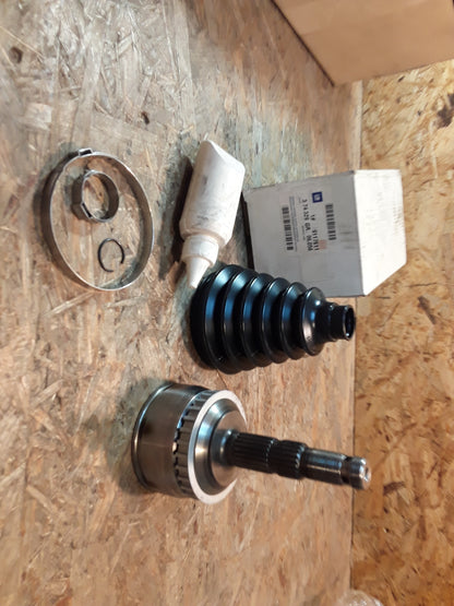 Corsa B Bj 96-00 Gelenksatz Antriebswelle original GM Opel NEU