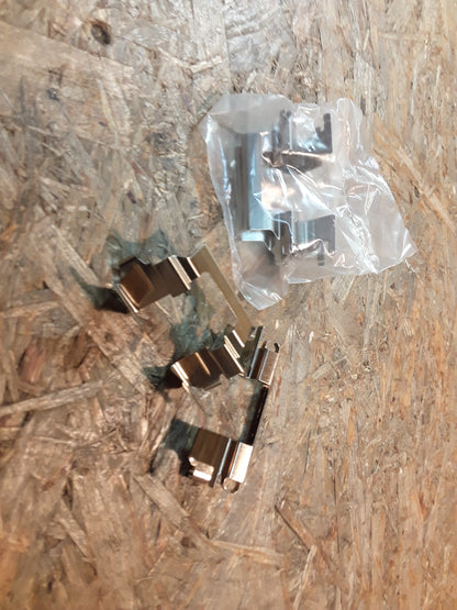 Frontera A Satz Befestigungsteile Bremssattel vorne original GM Opel NEU