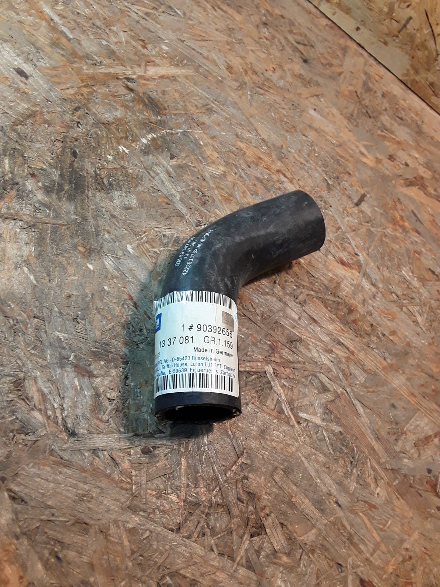 Kadett E Schlauchbogen oben Einlassschlauch original GM Opel NEU