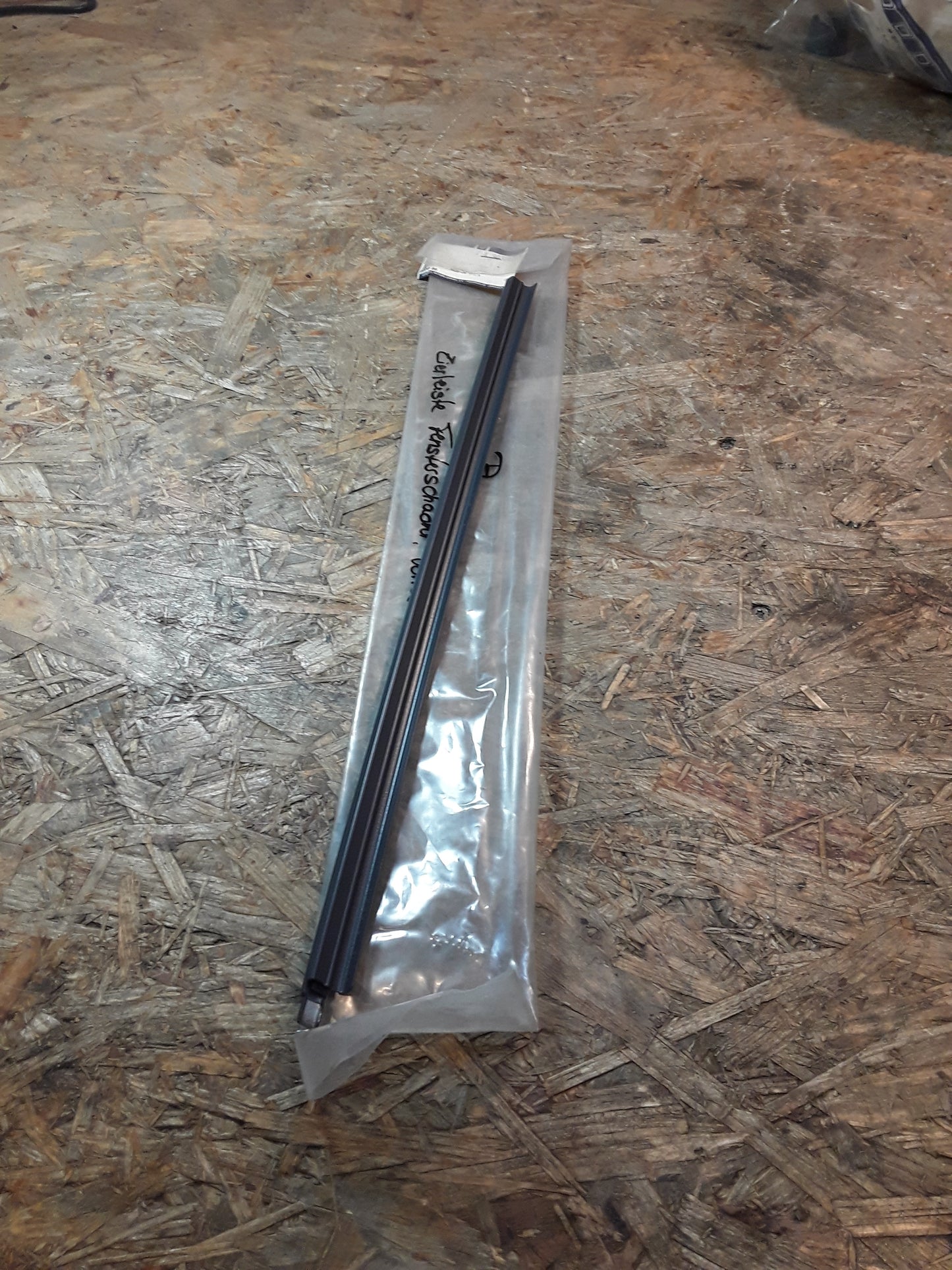 Corsa A Zierleiste Fensterschacht vorne rechts original GM Opel NEU