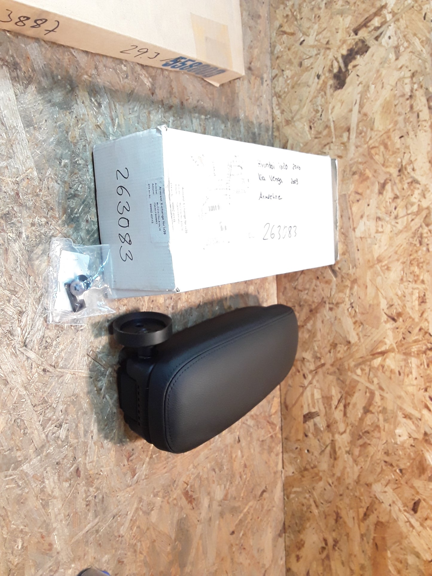 Hyundai ix20 2010/ Ilia Venga 2009 Armlehne original GM Opel NEU
