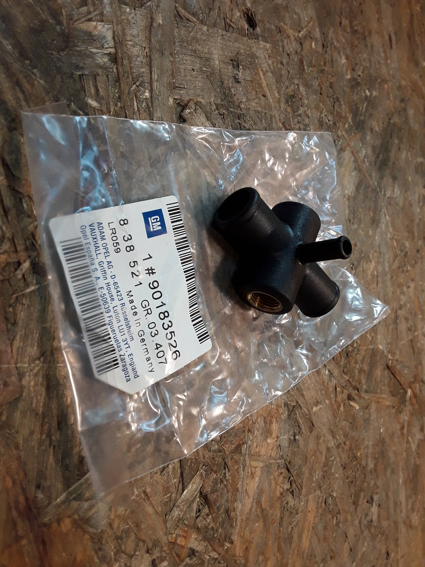 Kadett E Anschluss-Stück an Abgasrückführung original GM Opel NEU