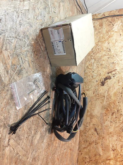 Vivaro A 01-14 Bj Elektrosatz Anhängerzugvorrichtung original GM Opel NEU