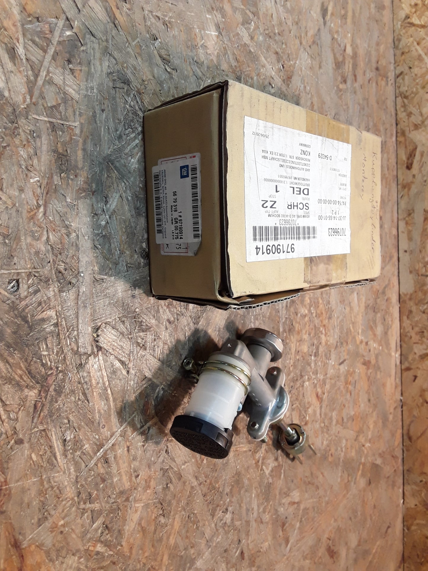 Monterey Kupplungsgeberzylinder original GM Opel NEU