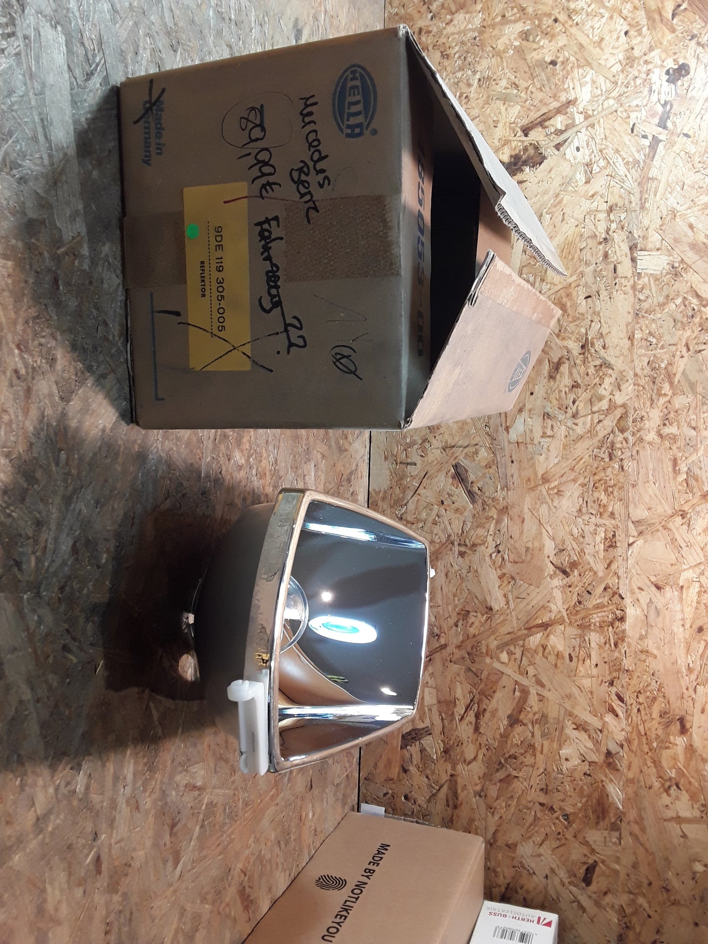 Mercedes Benz Reflektor original Hella NEU