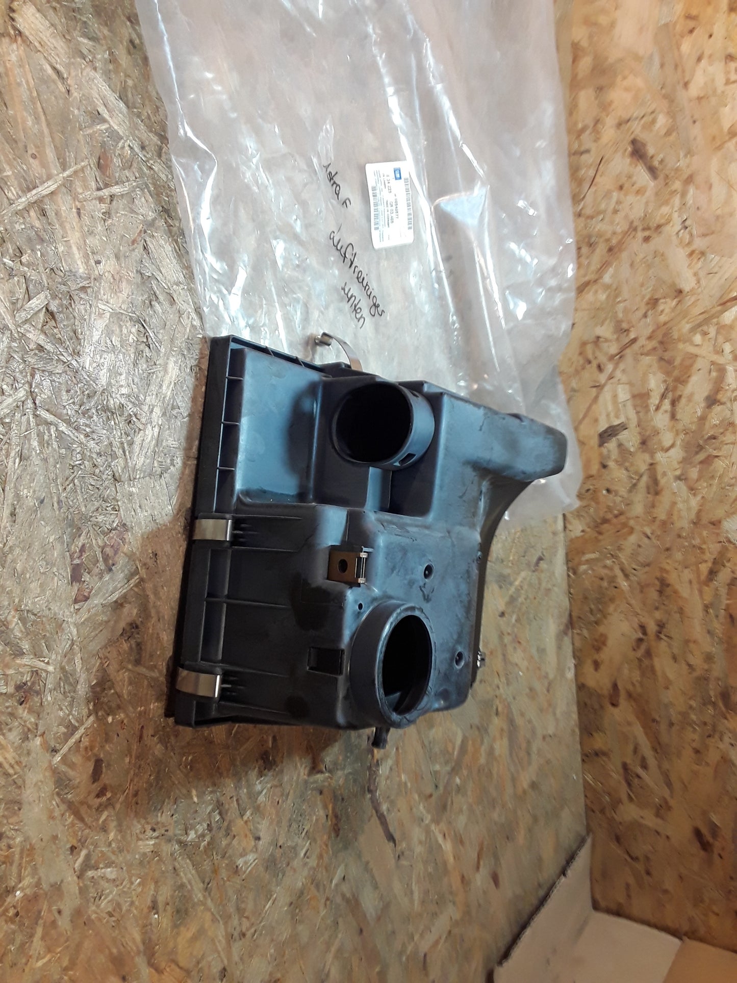Astra F Luftreiniger Abdeckungen unten original GM Opel NEU