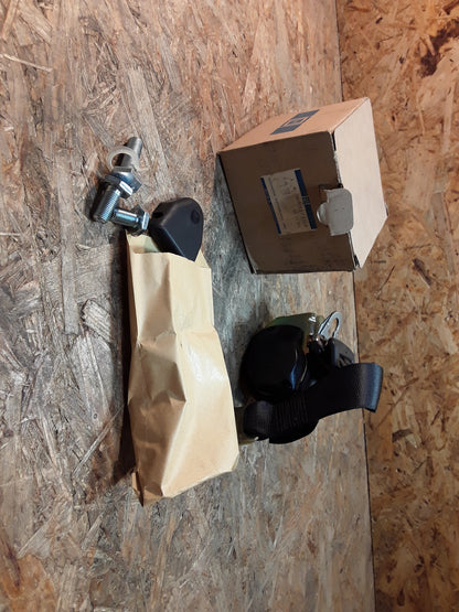 Kadett E Sicherheitsgurt & Gurtschloss hinten links original GM Opel NEU