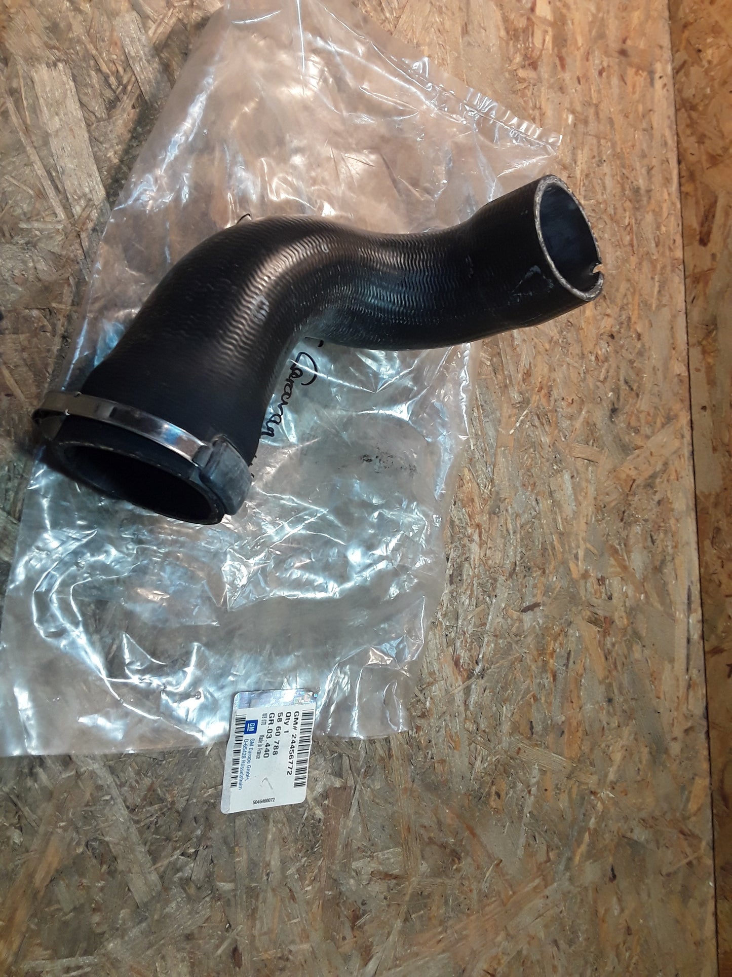 Vectra C Caravan Signum 3.0CDTi 130kw Schlauch an Turbolader original GM Opel NEU