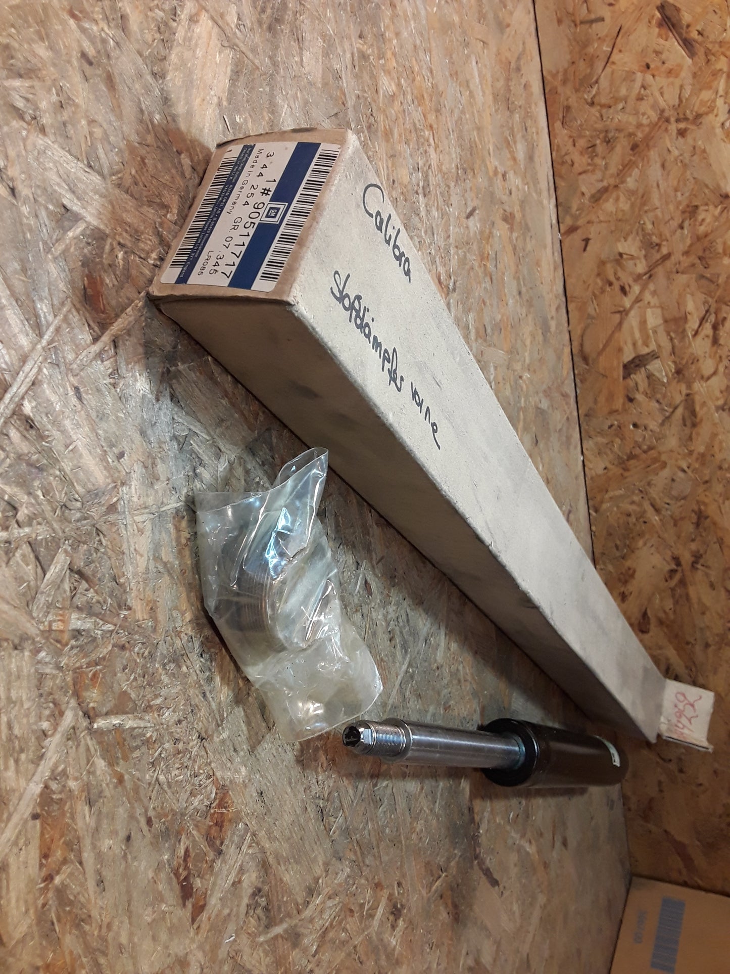 Calibra Stoßdämpfer vorne original GM Opel NEU
