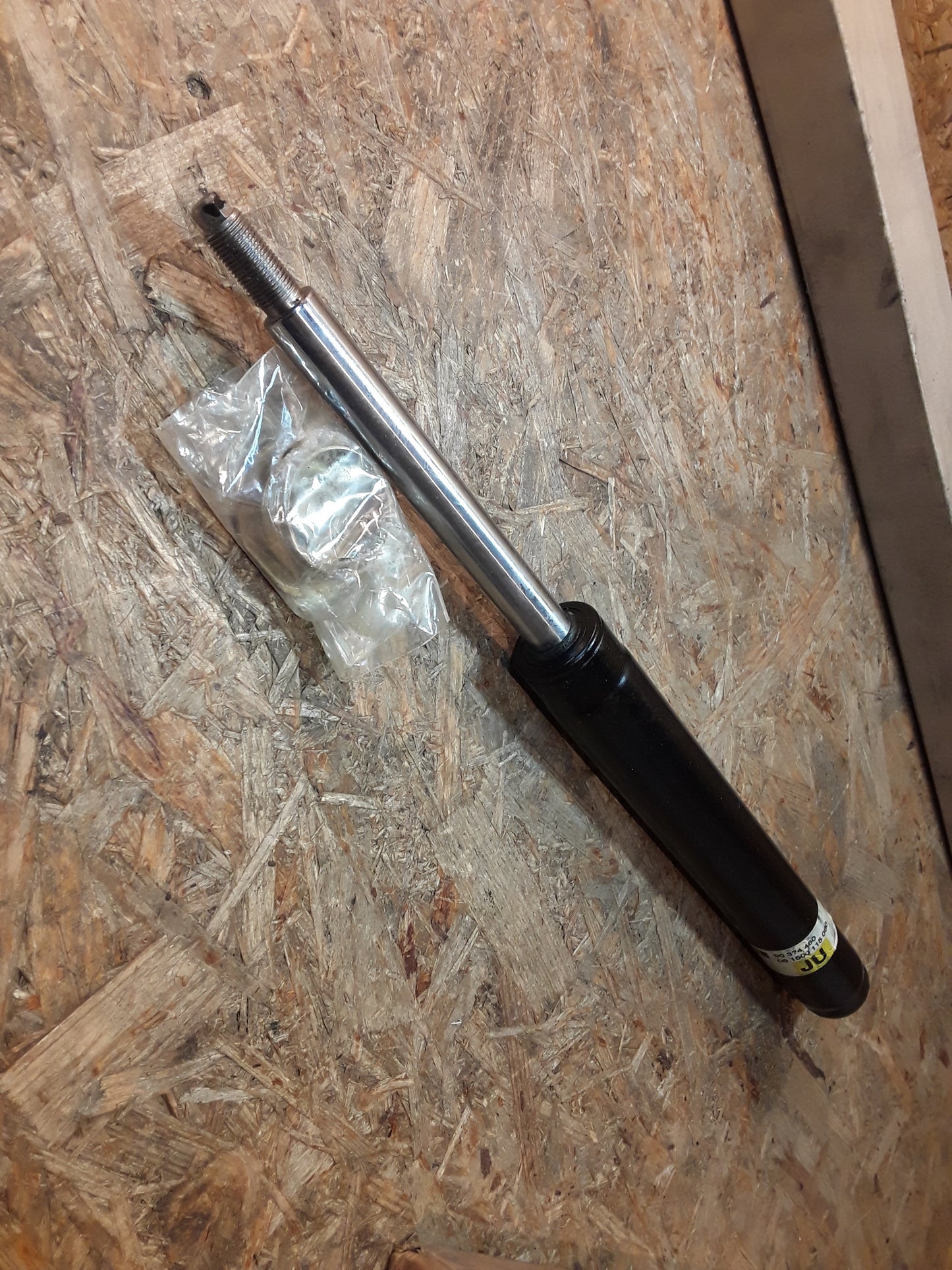 Calibra Stoßdämpfer vorne original GM Opel NEU