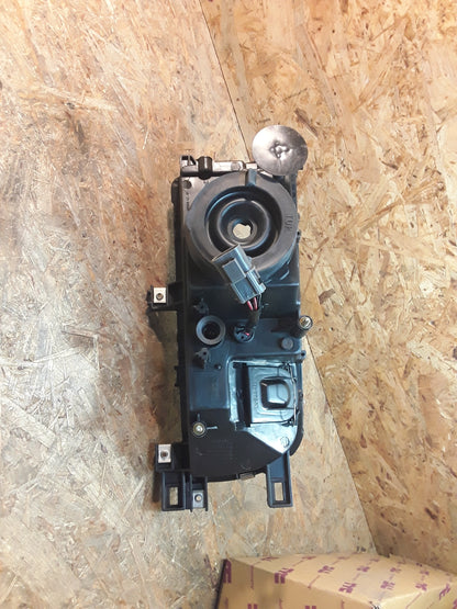 Nissan Primera 1990 Bj Scheinwerfer links original TYC NEU
