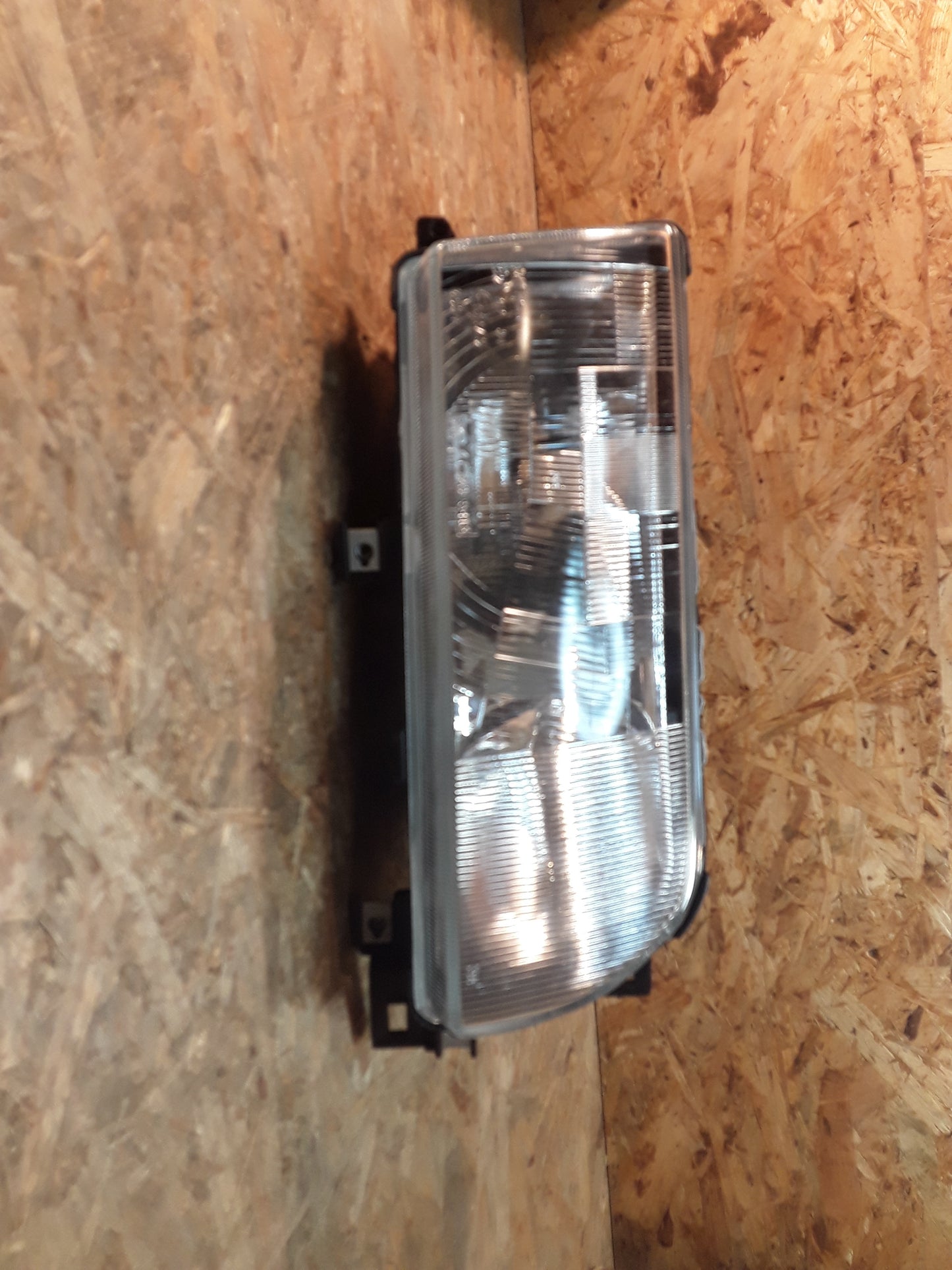 Nissan Primera P10 Bj 90-94 Scheinwerfer rechts original TYC  NEU