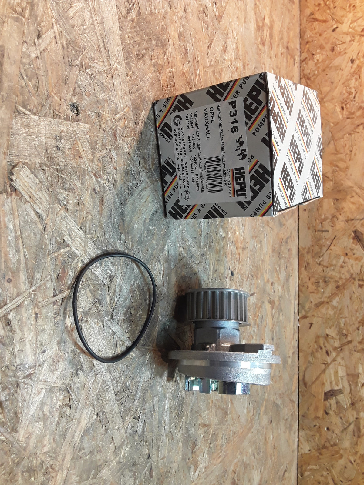Omega B Kadett E Astra F Vectra B Wasserpumpe original Hepu NEU