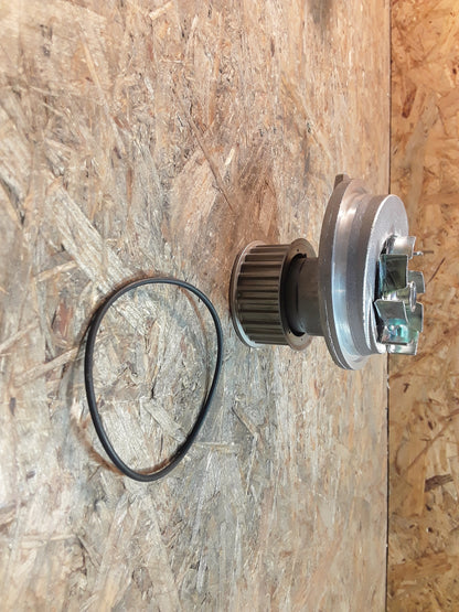 Omega B Kadett E Astra F Vectra B Wasserpumpe original Hepu NEU