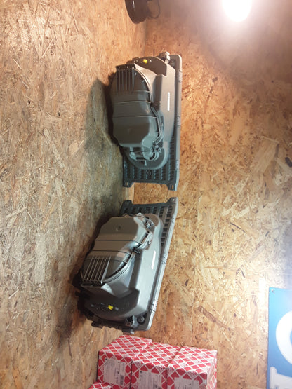 Original Hella Mercedes W123 H4 Satz Hauptscheinwerfer links und rechts original Hella NEU